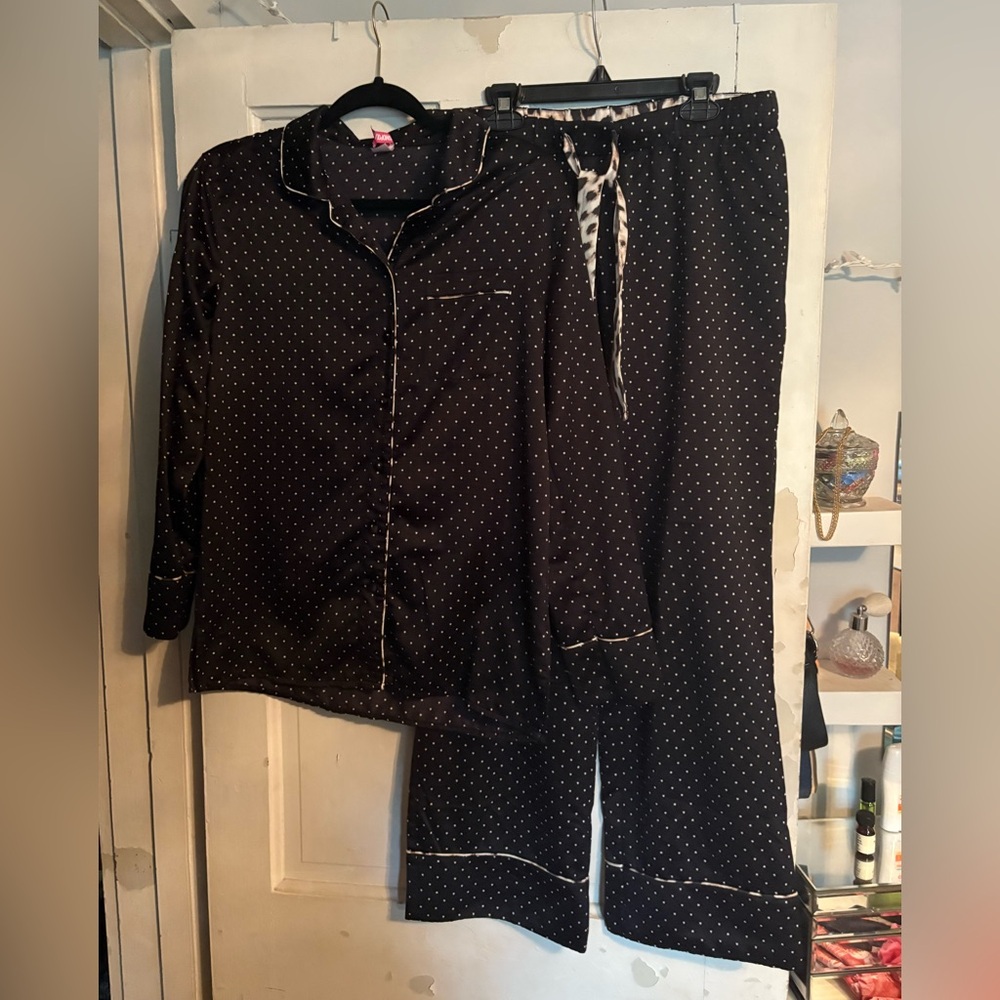 Cosmopolitan Black and White Star Polka Dot Pajama Set Size Small